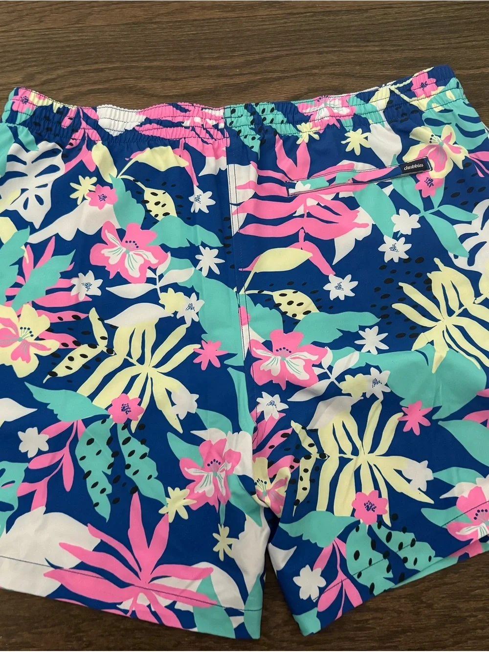 chubbies Men’s Blue Tropical Floral Swim Shorts